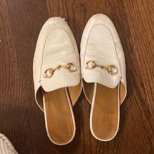 Gucci white slides size 7